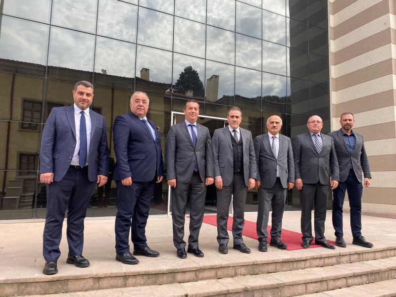 BURSA GEMLİK KAYMAKAMI OSMAN ASLAN CANBABA KAYMAKAM İLYAS MEMİŞ’İ MAKAMINDA ZİYARET ETTİ